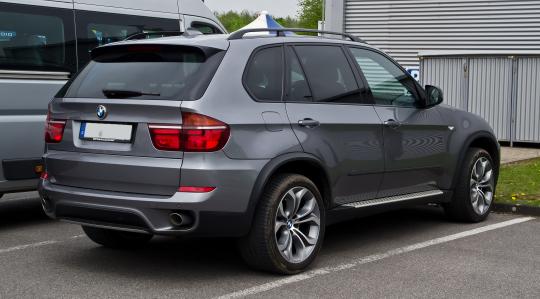 2012 Bmw x5 width with mirrors