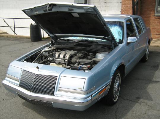Chrysler imperial size wheel
