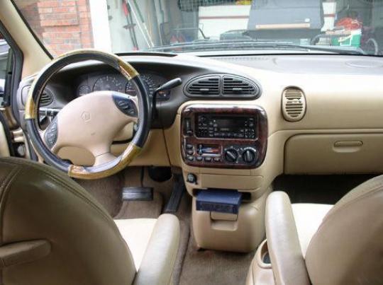 Recall chrysler town country 1998