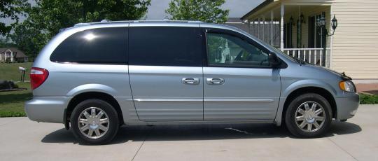 Chrysler town country 2002 recalls #3