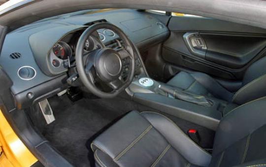 2004 Lamborghini Gallardo Interior