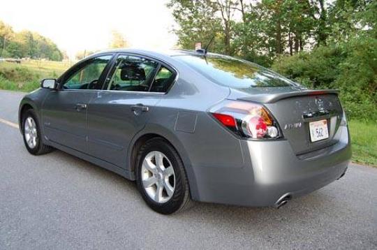 2007 Nissan altima hybrid trunk space #6