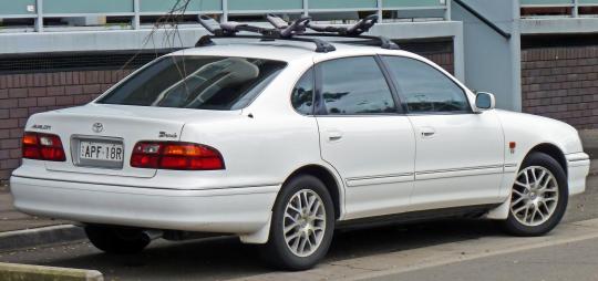 picture of toyota avalon 2003 model #2