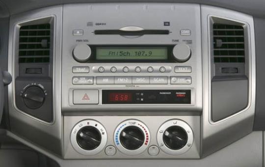 2006 Toyota tacoma bulletin