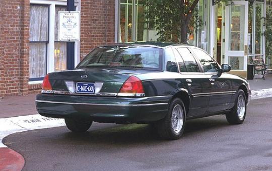 2000 Ford crown victoria wheelbase #9