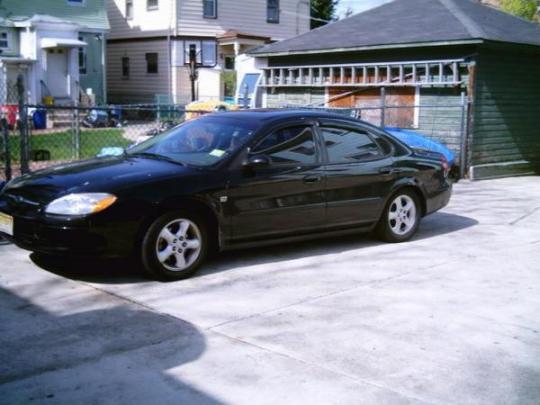 2001 Ford taurus traction control light