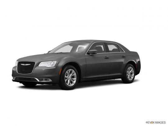 2015 Chrysler 300 Photo 1