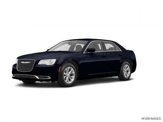 2019 Chrysler 300 Photo 1