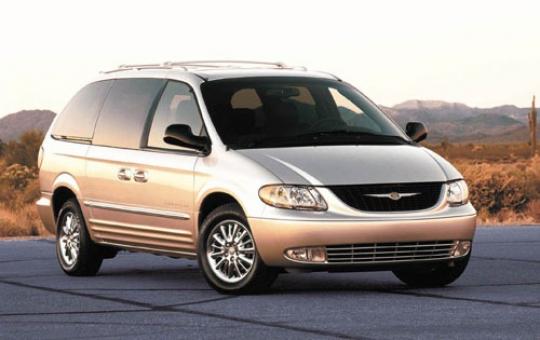 2002 Chrysler Town and Country exterior