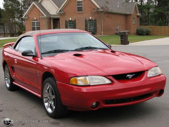 1997 Ford Mustang Photo 1