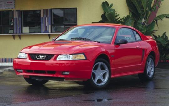 2000 Ford Mustang exterior