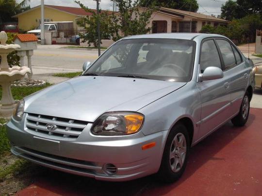Hyundai accent 2003