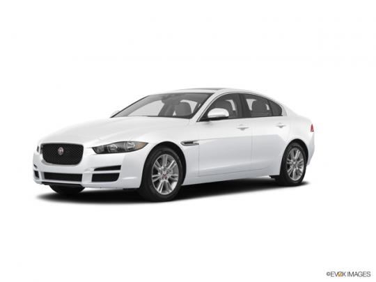 2017 Jaguar XE Photo 1