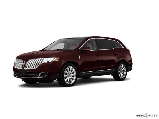 2010 Lincoln MKT Photo 1