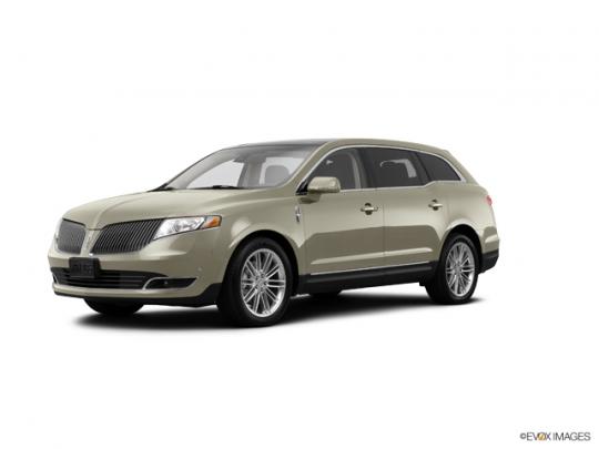 2014 Lincoln MKT Photo 1