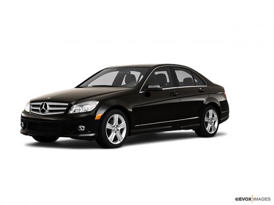 2010 Mercedes-Benz C-Class Photo 1