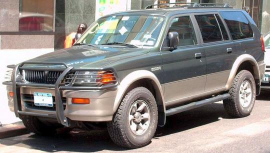 Mitsubishi montero 1999