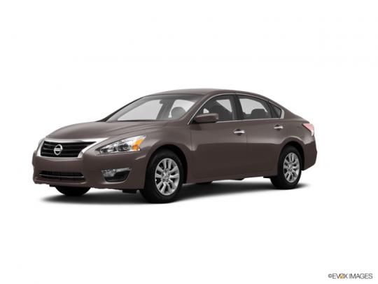 2014 Nissan Altima Photo 1