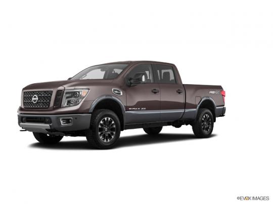 2018 Nissan Titan XD Photo 1