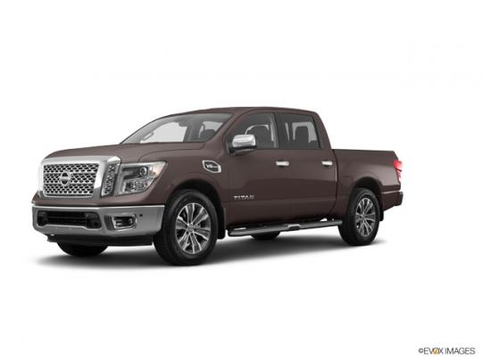 2017 Nissan Titan Photo 1