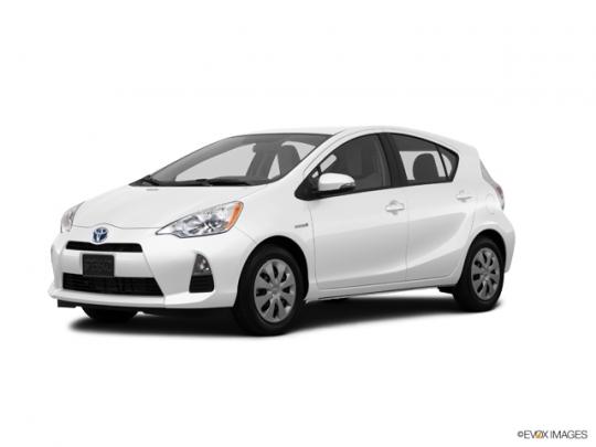 2014 Toyota Prius c Photo 1