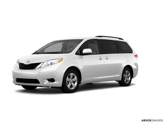 2011 Toyota Sienna Photo 1