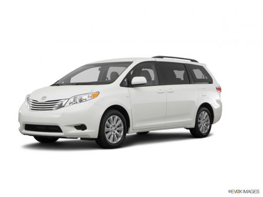 2017 Toyota Sienna Photo 1