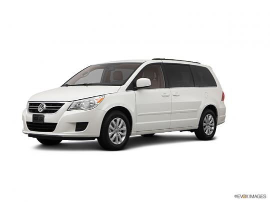 2012 Volkswagen Routan Photo 1