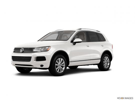 2013 Volkswagen Touareg Photo 1