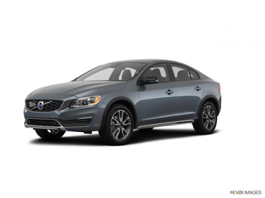 2018 Volvo S60 Cross Country Photo 1