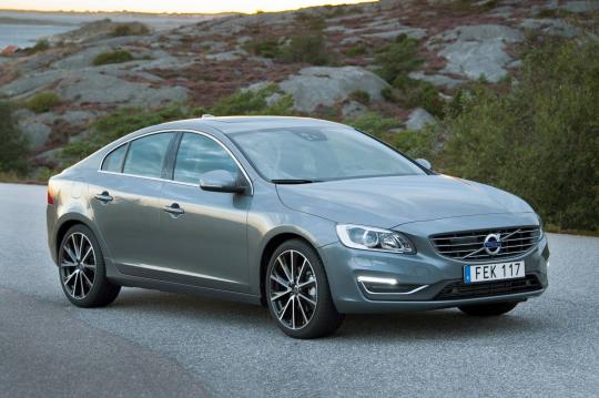 2017 Volvo S60 exterior