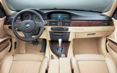 2006 BMW 3-Series interior