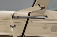 2013 BMW 3-Series interior