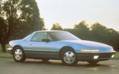 1990 Buick Reatta exterior