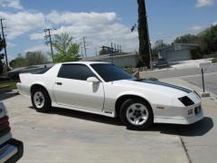 1990 Chevrolet Camaro Photo 2