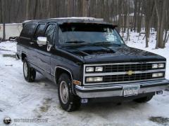 1991 Chevrolet Suburban Photo 3