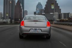 2018 Chrysler 300 exterior