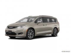 2017 Chrysler Pacifica Photo 1