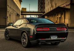 2016 Dodge Challenger Photo 2