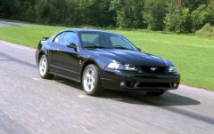2001 Ford Mustang exterior