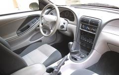 2002 Ford Mustang interior