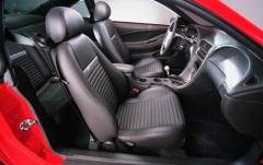 2003 Ford Mustang interior