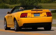 2004 Ford Mustang exterior
