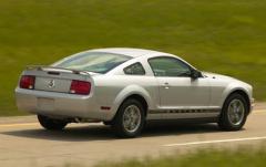 2005 Ford Mustang exterior