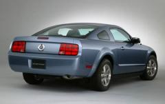 2005 Ford Mustang exterior