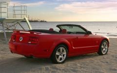 2006 Ford Mustang exterior