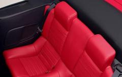 2008 Ford Mustang interior