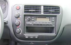 2000 Honda Civic interior