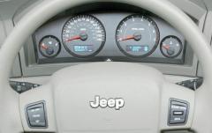 2005 Jeep Grand Cherokee interior