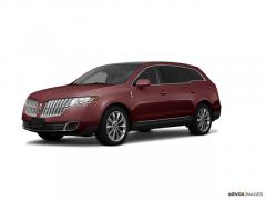 2011 Lincoln MKT Photo 1